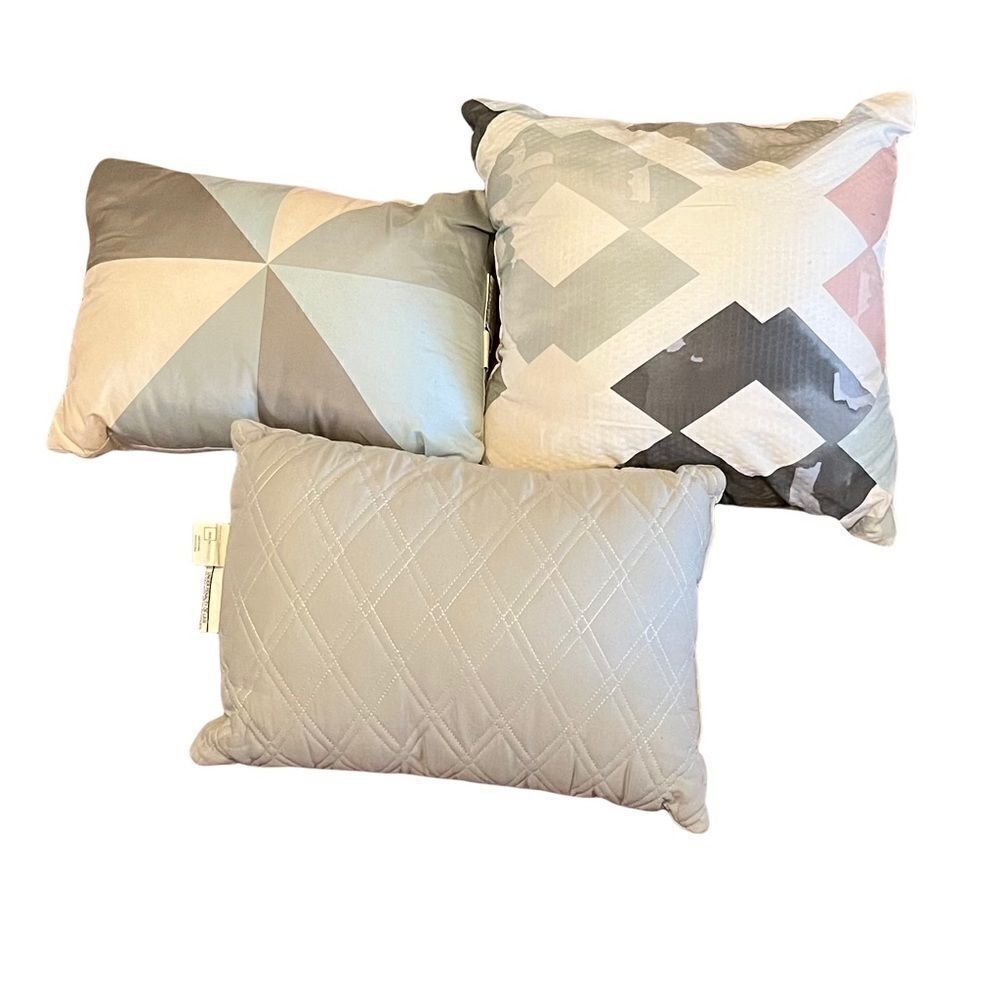 LIKE New 3 Decorative Pillows